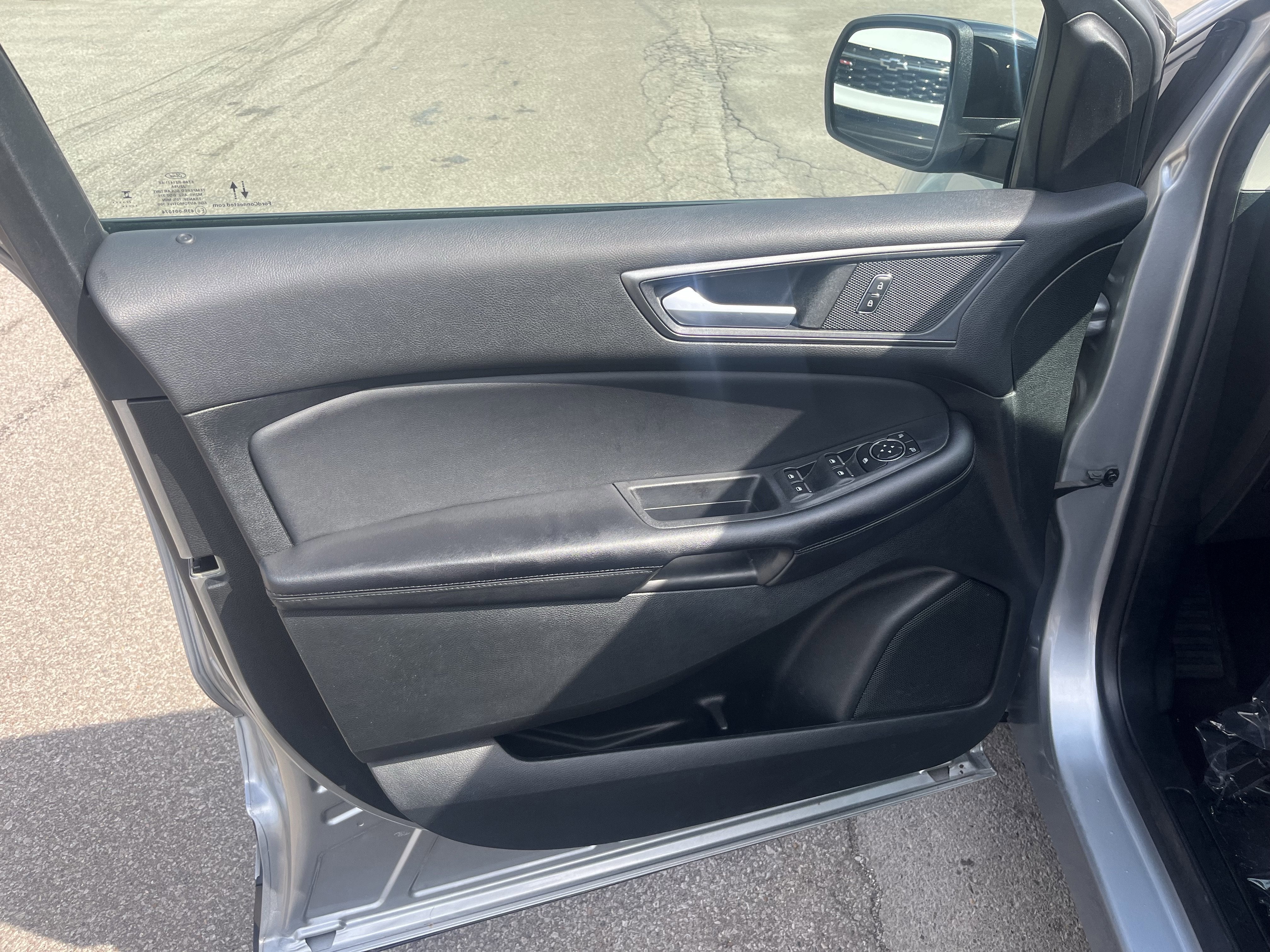 2022 Ford Edge SE