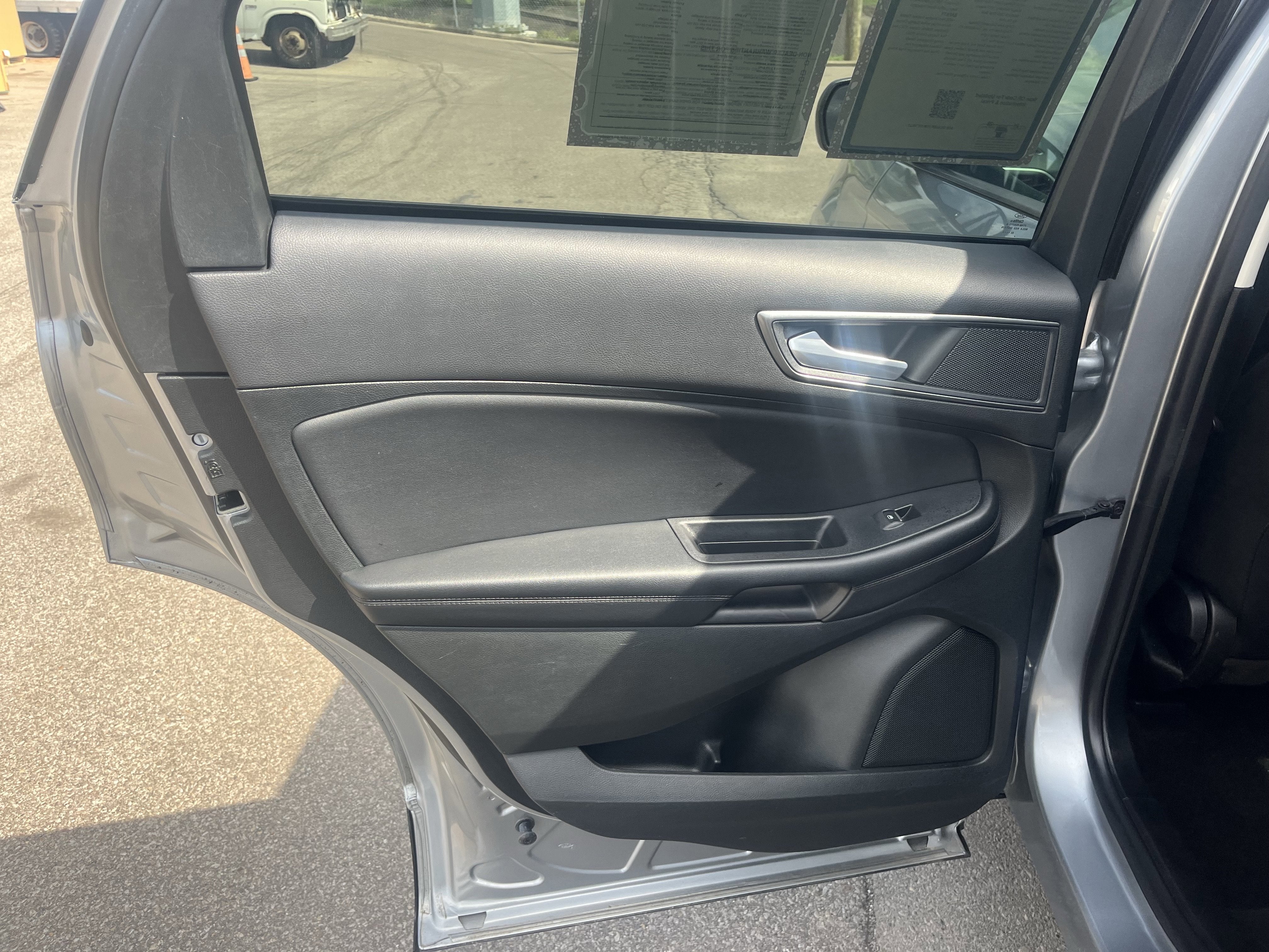 2022 Ford Edge SE