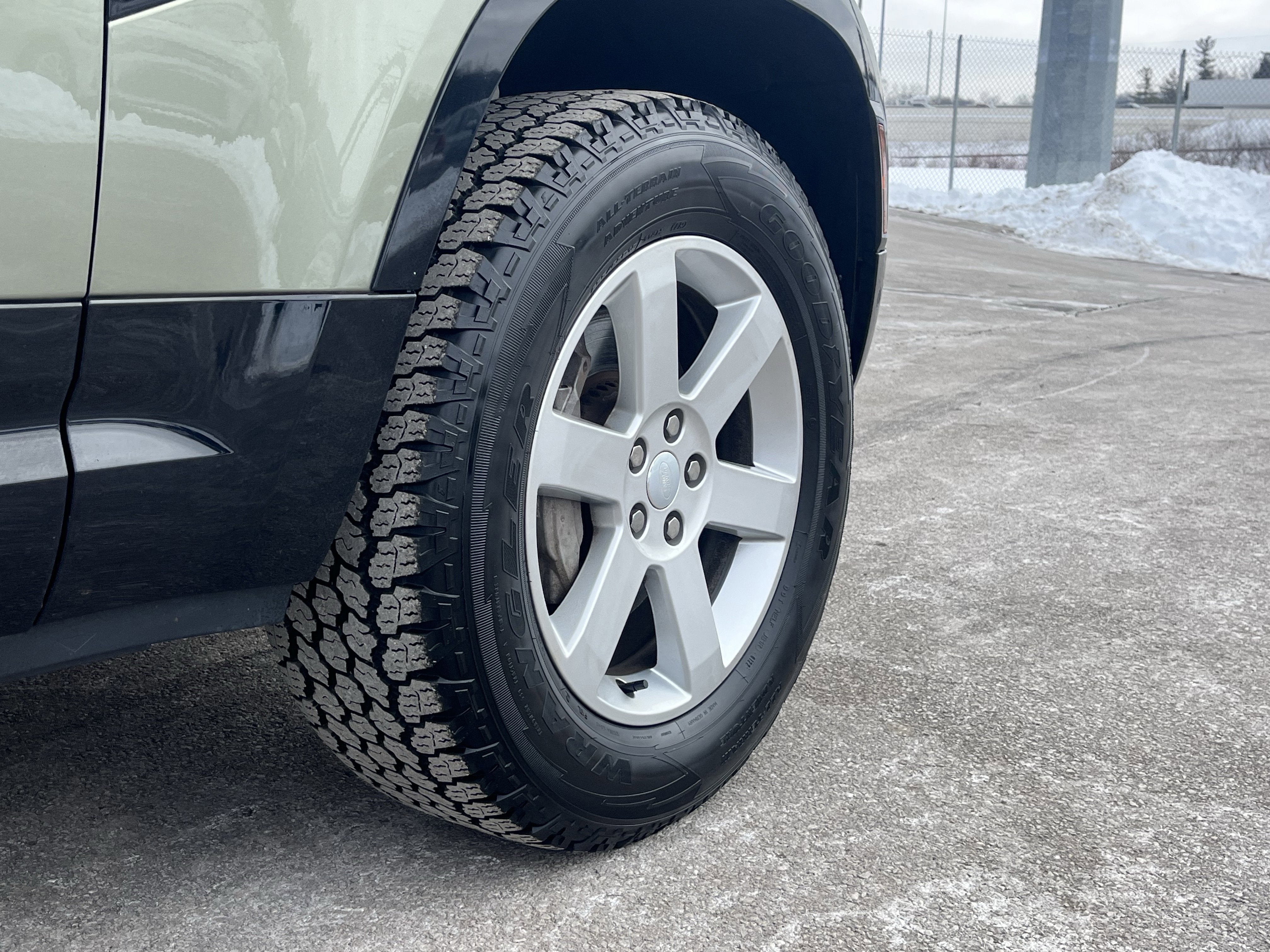 2023 Land Rover Defender 90 X-Dynamic SE