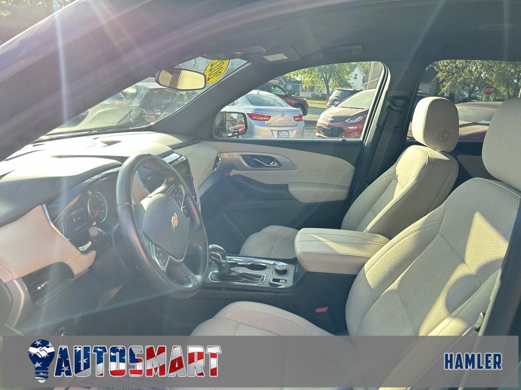 2022 Chevrolet Traverse LT Cloth