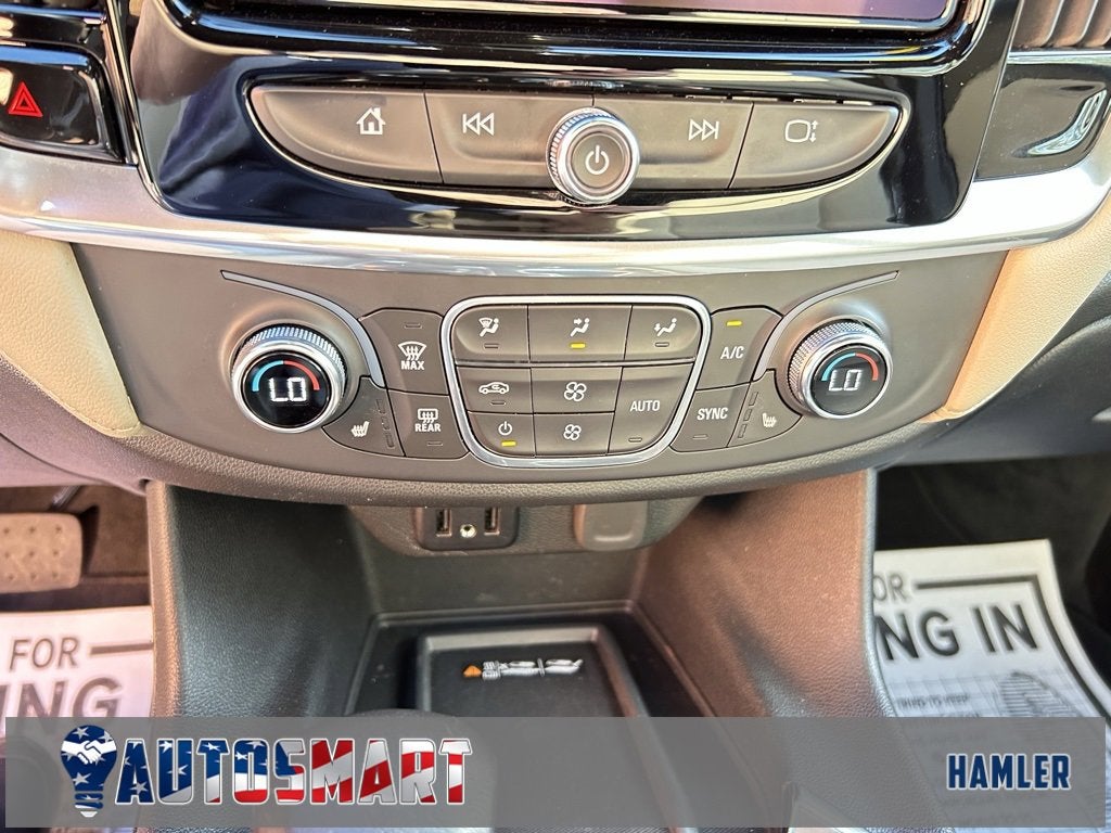 2022 Chevrolet Traverse LT Cloth