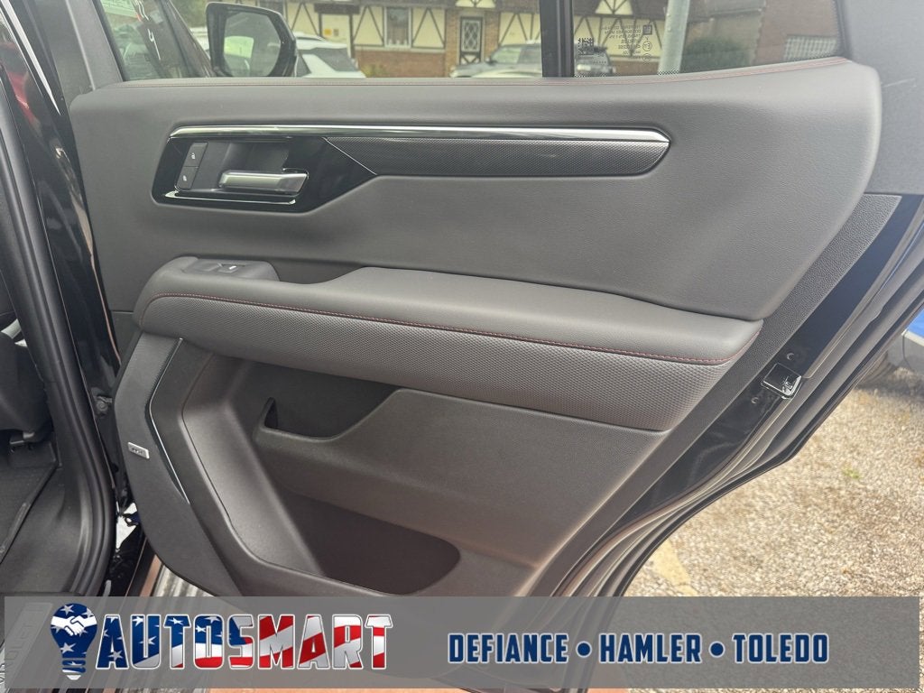 2025 Chevrolet Tahoe RST