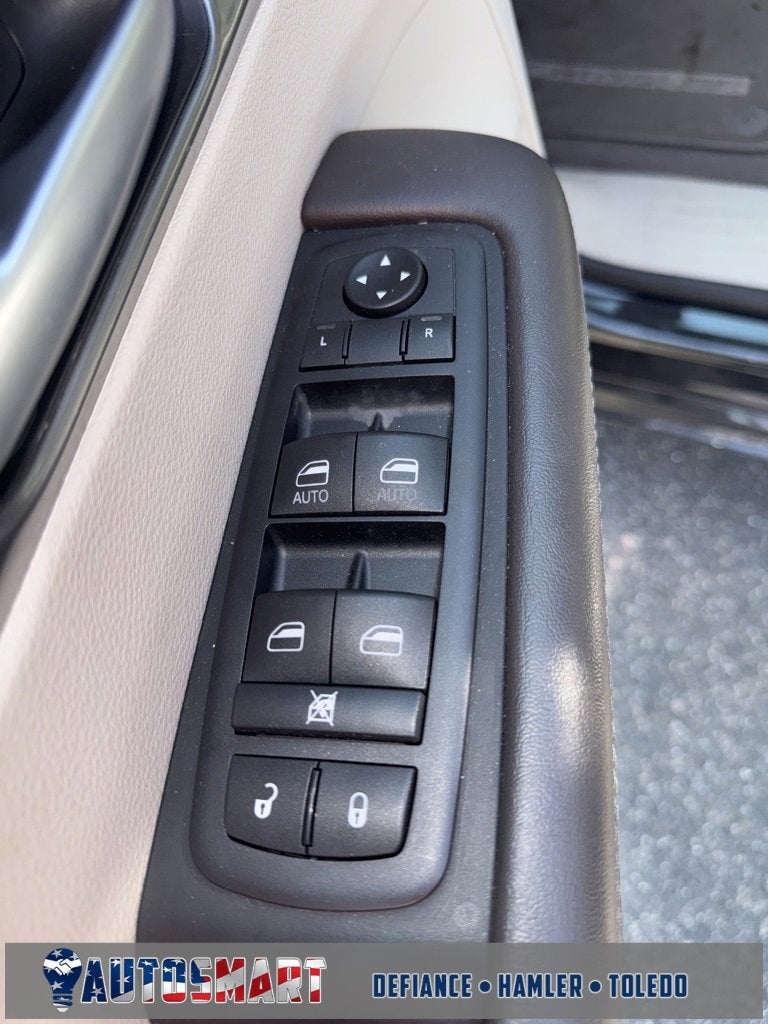 2017 Chrysler Pacifica Touring-L