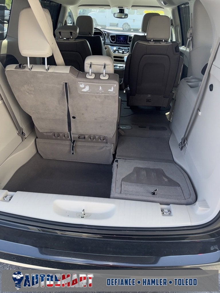 2017 Chrysler Pacifica Touring-L