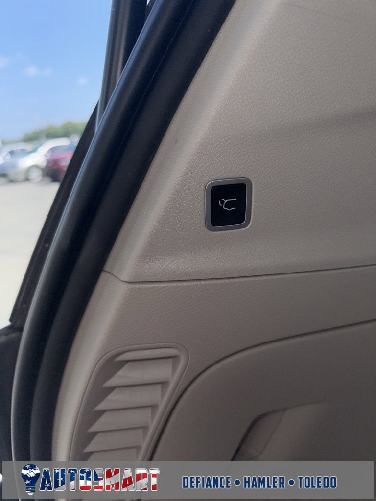 2017 Chrysler Pacifica Touring-L