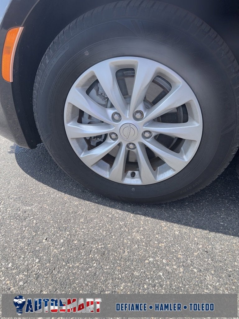 2017 Chrysler Pacifica Touring-L