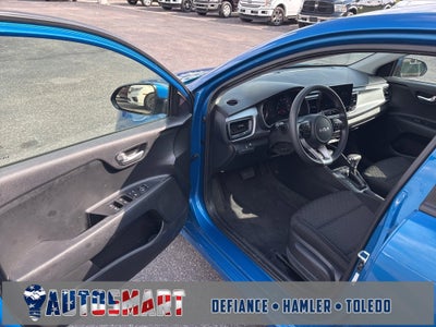 2022 Kia Rio 5-Door S