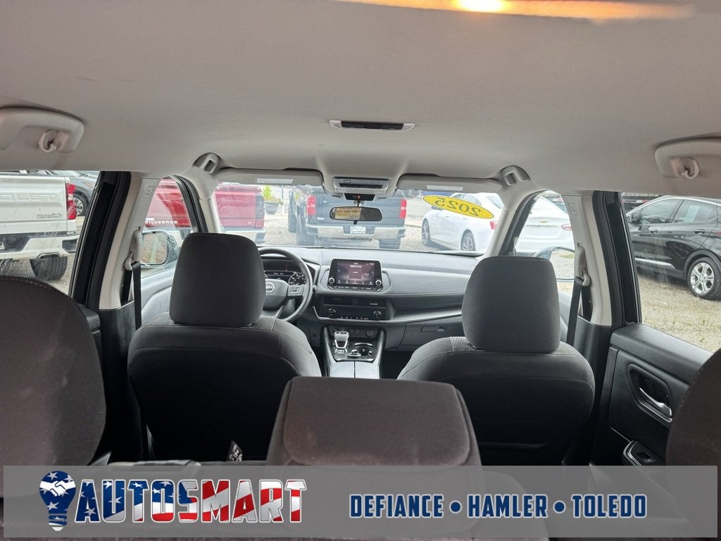 2025 Nissan Rogue SV