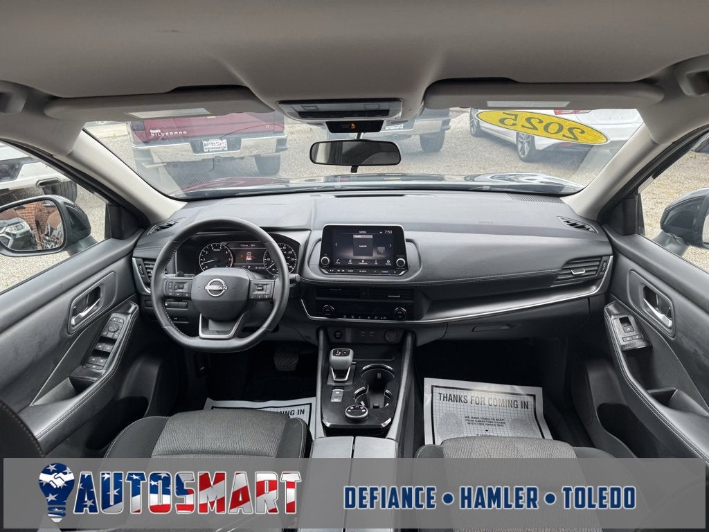 2025 Nissan Rogue SV