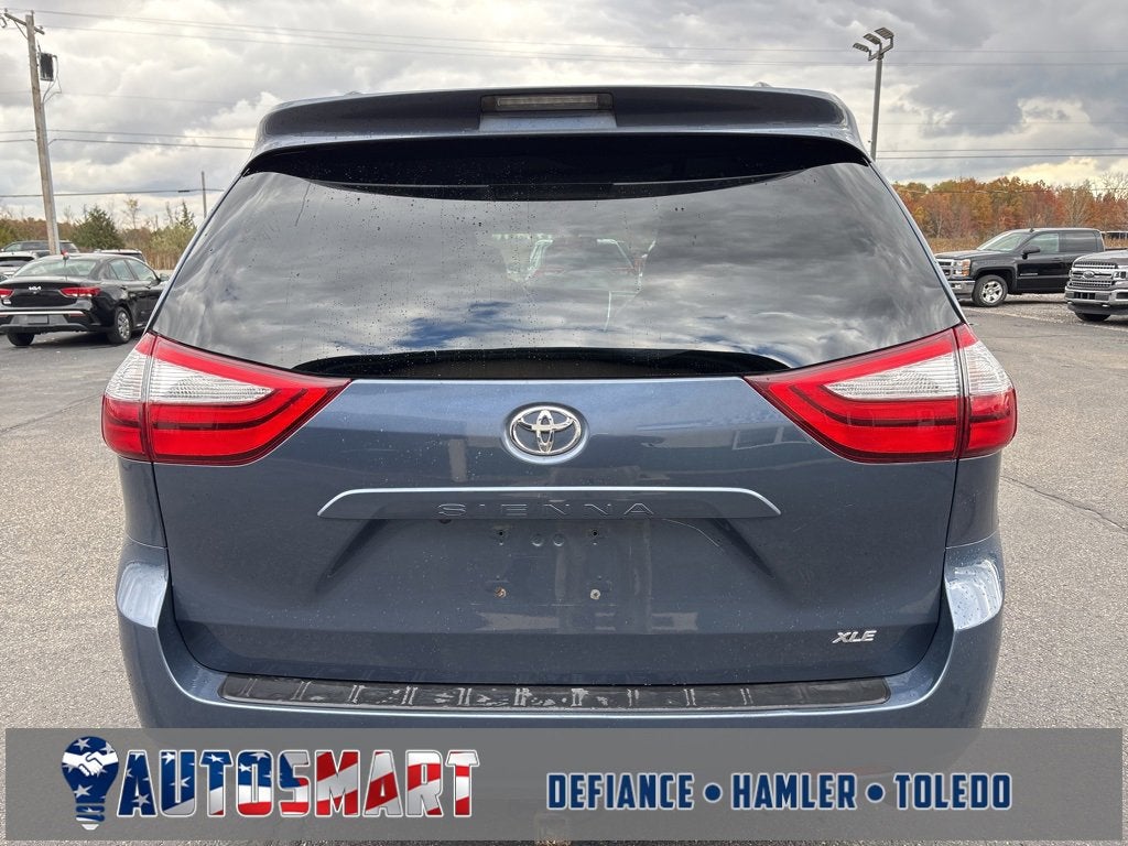 2016 Toyota Sienna XLE