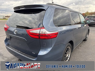 2016 Toyota Sienna XLE
