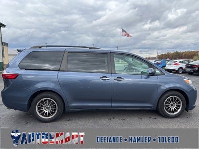 2016 Toyota Sienna XLE