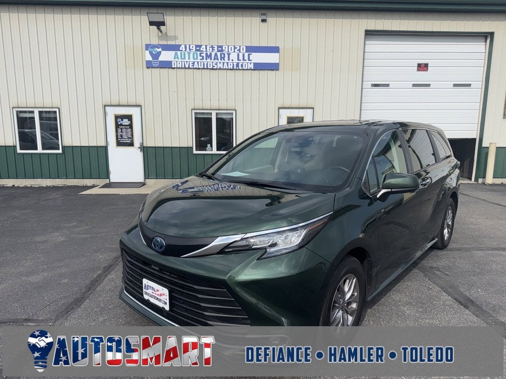 2023 Toyota Sienna XLE