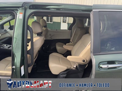 2023 Toyota Sienna XLE