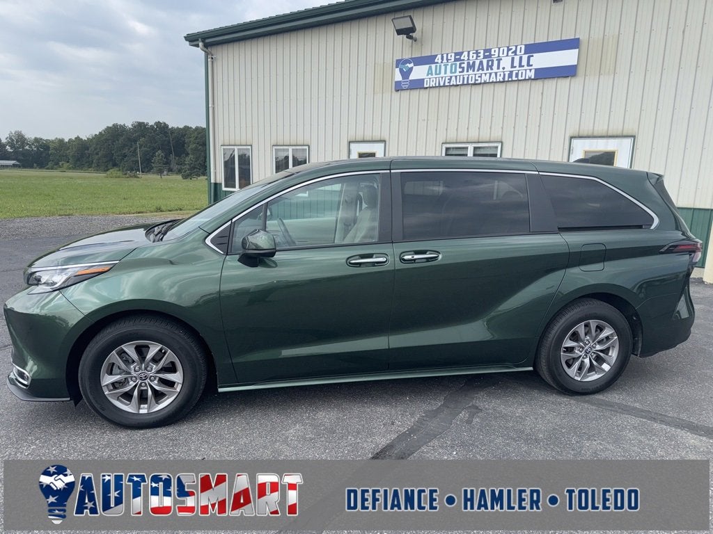 2023 Toyota Sienna XLE