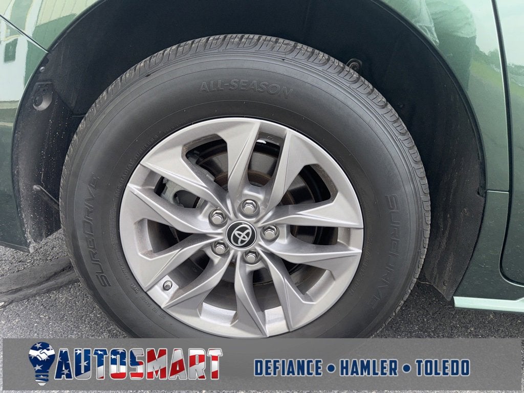 2023 Toyota Sienna XLE