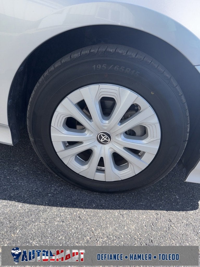 2019 Toyota Prius L Eco