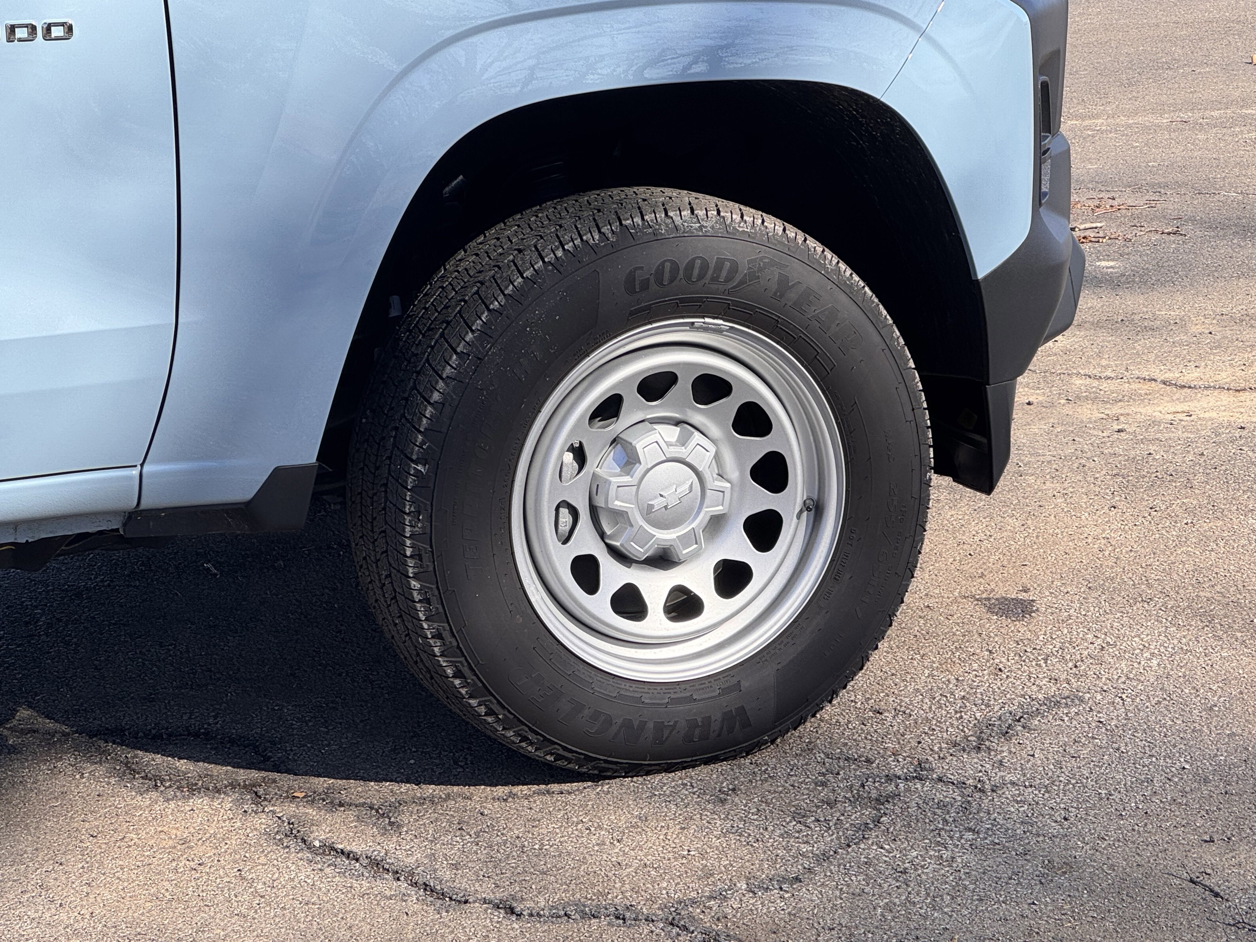 2025 Chevrolet Colorado WT/LT