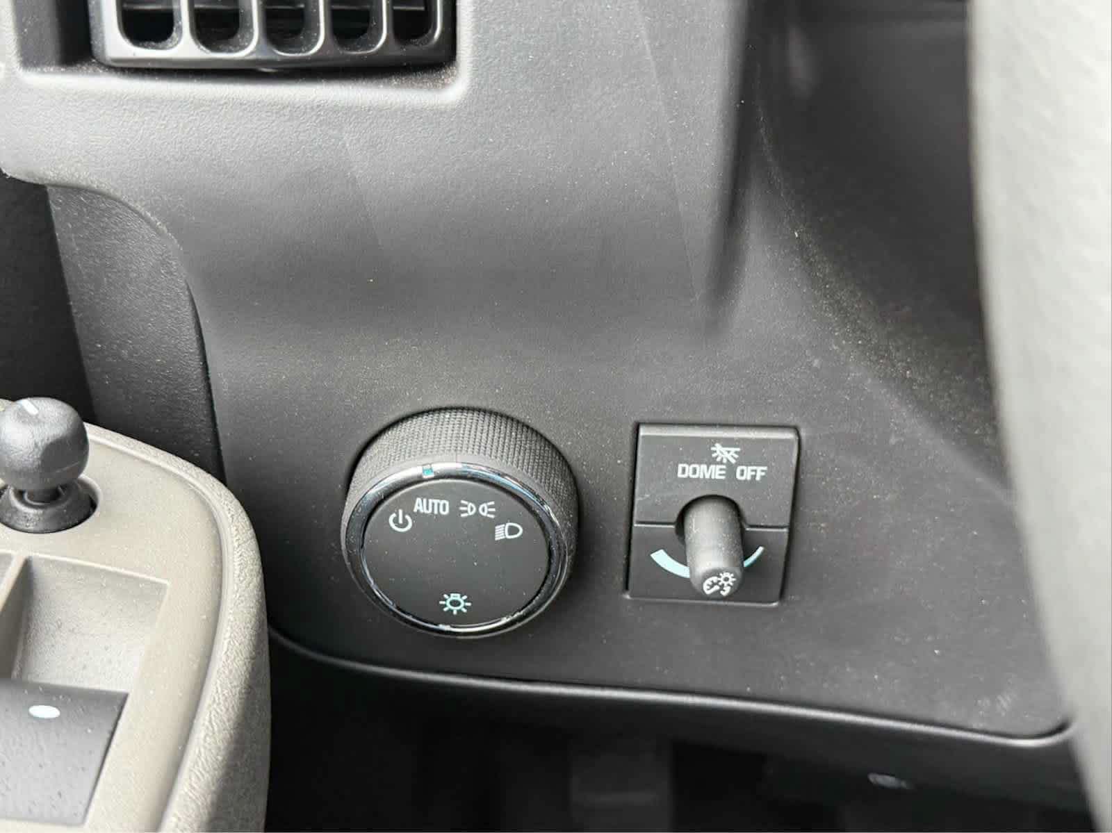 2026 Chevrolet Express Cargo Work Van - Photo 26