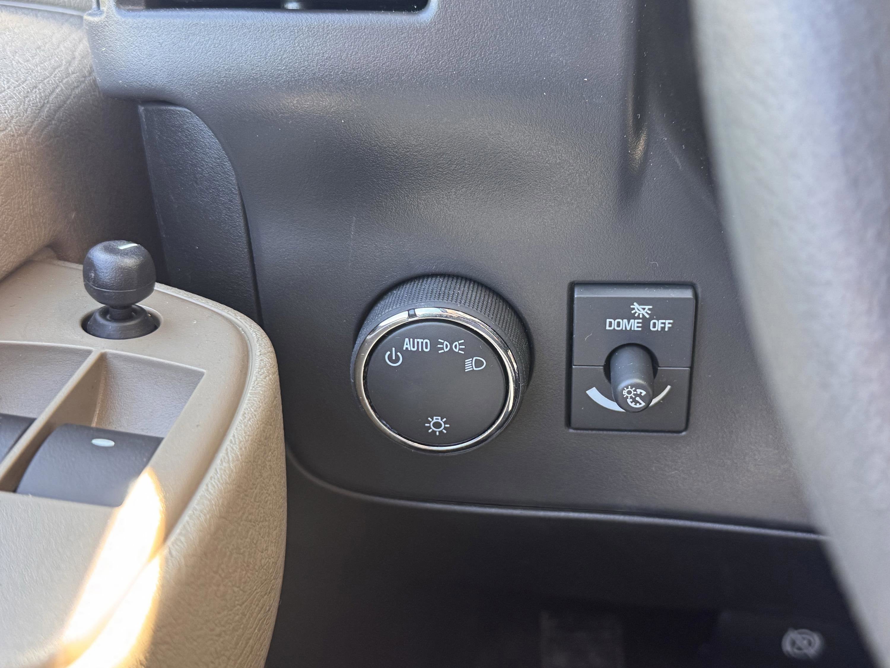 2026 Chevrolet Express Cargo 1WT