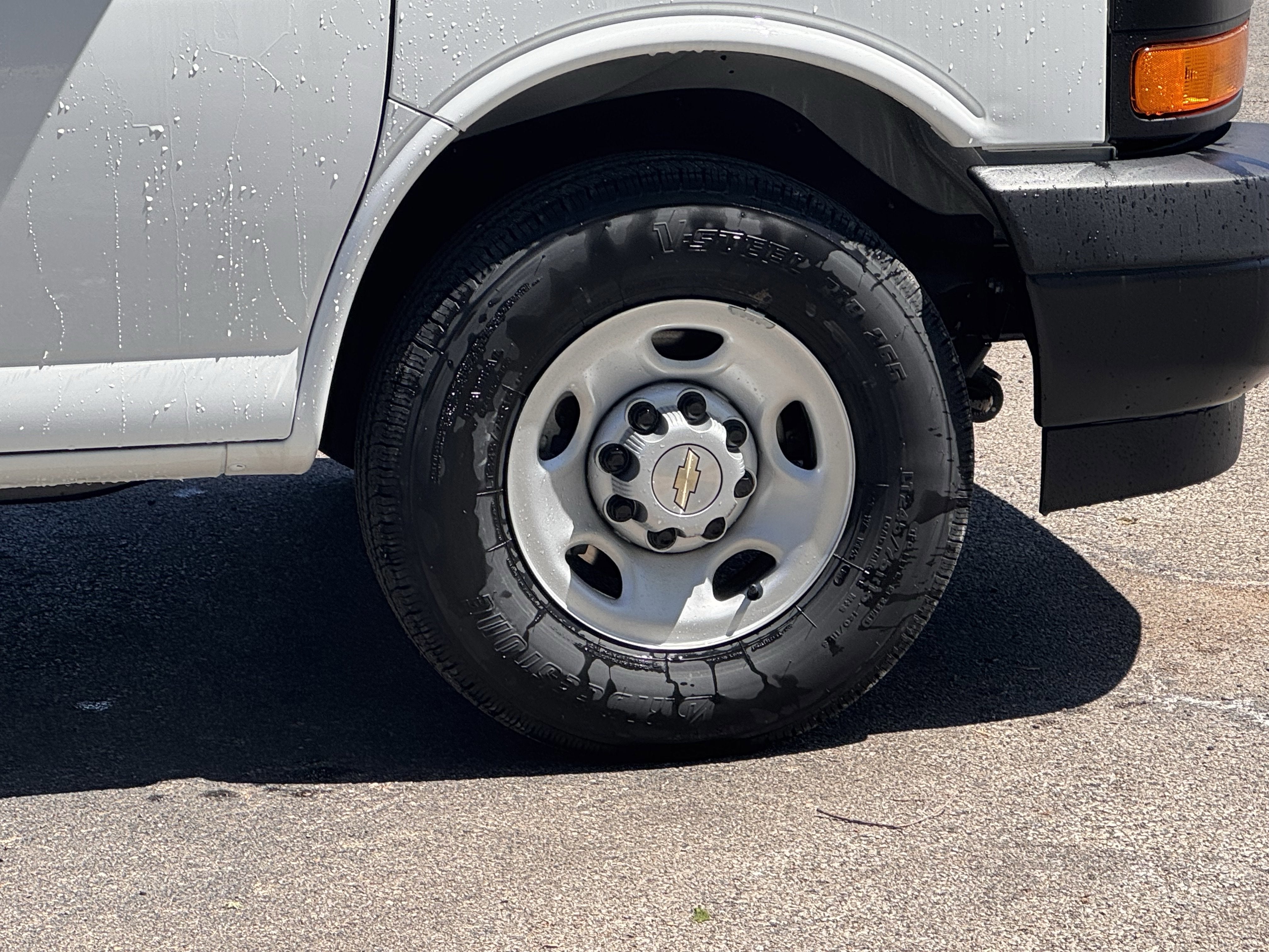 2026 Chevrolet Express Cargo 1WT